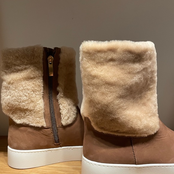 AQUATALIA
Made In Italy Suede Nelle Shearling Boots - Picture 6 of 9